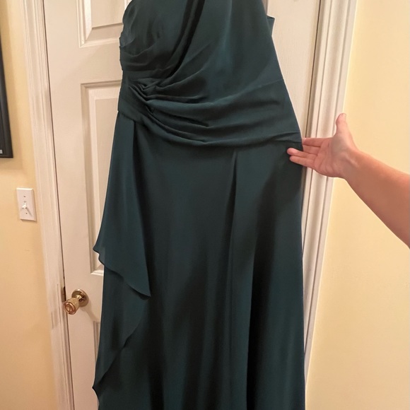 NWT David’s Bridal Long Georgette One Shoulder gown in Juniper. Sz 14. DB Studio - Picture 2 of 11